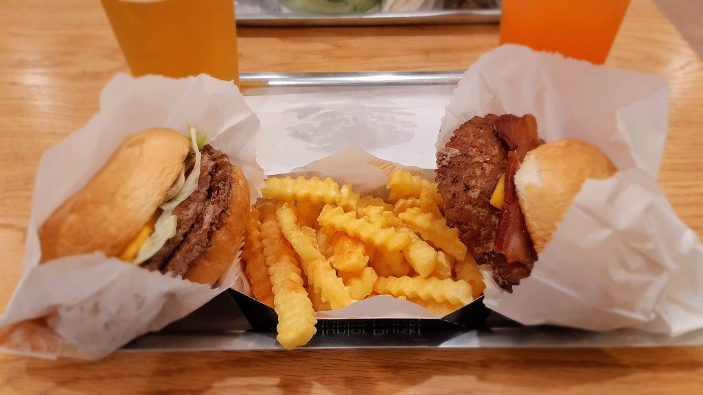 jeronimo-burger-cheese-burger-cheese-bacon