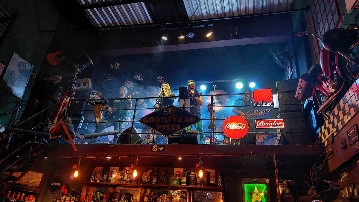 Prefeitura de BH proíbe música ao vivo e transmissão de jogos em bares e  restaurantes - SINDIHBARES